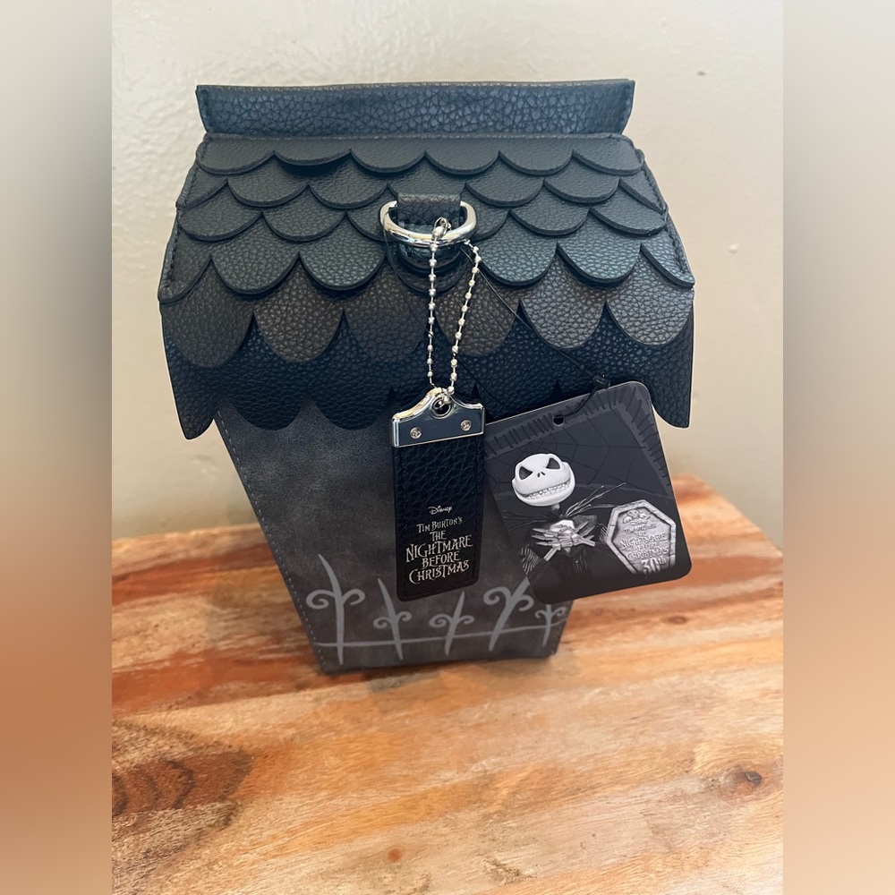 Disney The Nightmare Before Christmas Zero Doghouse Figural Crossbody Bag - Picture 3 of 9